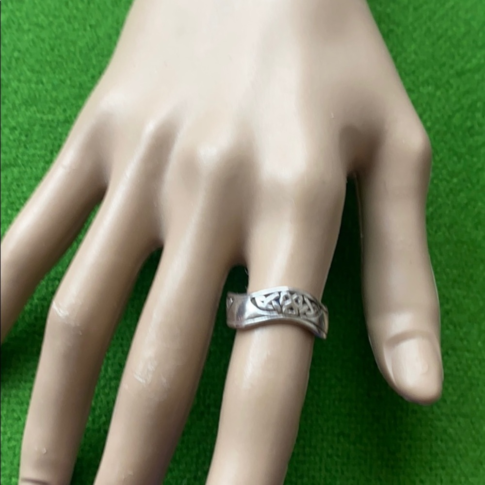 Peter Stone Sterling Silver Celtic Scalloped Ring - image 3